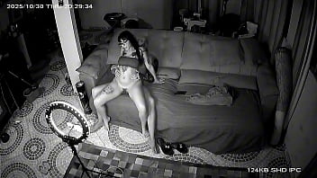 Bastidores de casal gravando a foda pra assistir depois