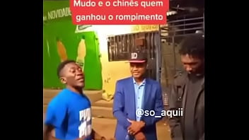 Angolana gostosa pronto para realizar todos os seus sonhos