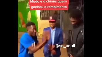 Angolana gostosa pronto para realizar todos os seus sonhos