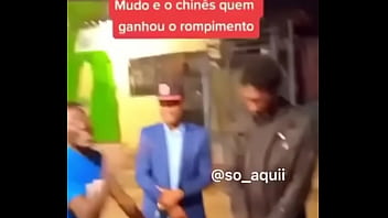 Angolana gostosa pronto para realizar todos os seus sonhos