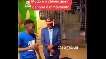 Angolana gostosa pronto para realizar todos os seus sonhos