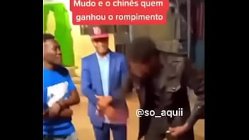 Angolana gostosa pronto para realizar todos os seus sonhos