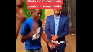 Angolana gostosa pronto para realizar todos os seus sonhos