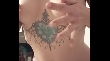 Bonjour mes coquins je vous offre le café n'hésitez pas à profiter de la