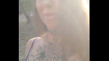 Allez venez je vous amène dans le maquis corse pour une exib hummmm