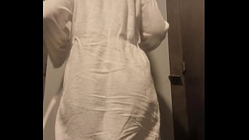 Ne me regarde pas comme ça tu vas t’attacher