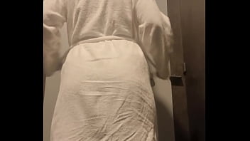 Ne me regarde pas comme ça tu vas t’attacher