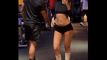 Veio para academia treinou forte e terminamos com o cardio bem gostoso antes da festa