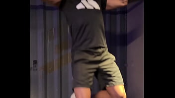 Veio para academia treinou forte e terminamos com o cardio bem gostoso antes da festa