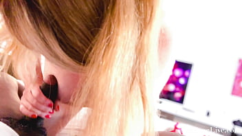 Milf Tayler Deerden Sucking Bbc thumbnail