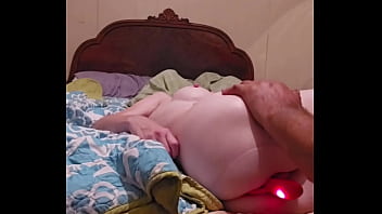 Bouncing her tits n toy fucking her ass and pussy