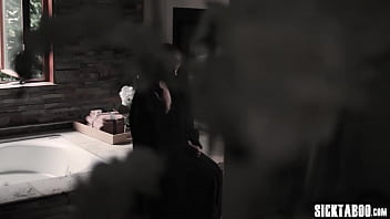 Sexy big booty teen swallowed big hard cock and enjoyed rough pussy fucking