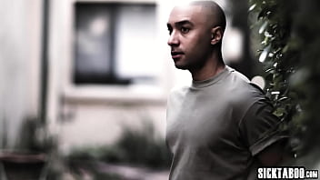 Sexy big booty teen swallowed big hard cock and enjoyed rough pussy fucking