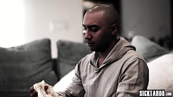 Sexy big booty teen swallowed big hard cock and enjoyed rough pussy fucking