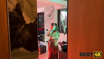 Debt4k sexy witch una fairy sucks big collector's dick