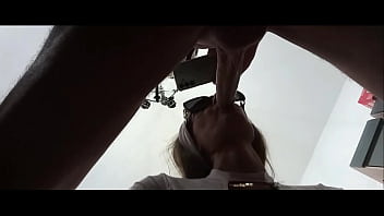 Preview milf gives a quick blowjob with a cum explosion in her mouth