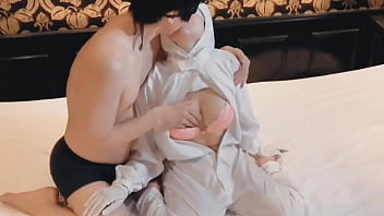 半導体製造工場勤務の巨乳人妻検査員のおっぱいを揉んで手マンする。home made amateur 個人撮影 kawasaki jk