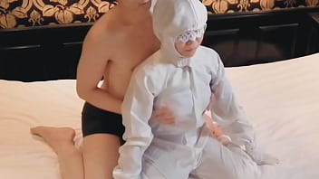 半導体製造工場勤務の巨乳人妻検査員のおっぱいを揉んで手マンする。home made amateur 個人撮影 kawasaki jk