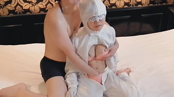 半導体製造工場勤務の巨乳人妻検査員のおっぱいを揉んで手マンする。home made amateur 個人撮影 kawasaki jk