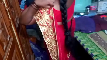 Desi beauty housewife sary changing in home
