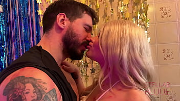 A loira do banheiro fodeu e chupou a festa toda paródia xxx teaser legendas em inlglês