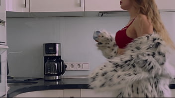 Goddess renata fox in furs the fine line between madness and genius