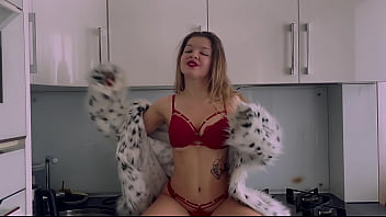 Goddess renata fox in furs the fine line between madness and genius