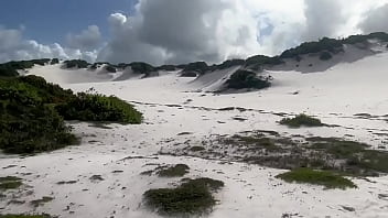 5 Amigos Passeando Peladões Na Praia Da Areia Branca Em Salvador thumbnail