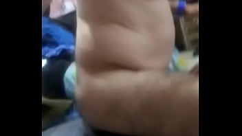 Hombre Mayor Perrito 2 thumbnail