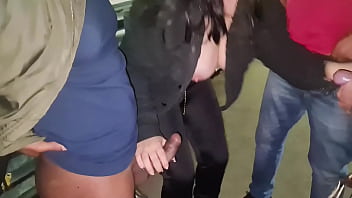 Monica lima e lalla potira no viaduto em sao paulo distribuindo para todo mundo que estava passando Monica lima e lalla potira no viaduto em sao paulo distribuindo para todo mundo que estava passando