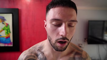 Trio con la embarazada alicia trece la llenamos todos sus agujeros y la bañamos en nuestra leche