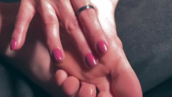 Goddess maiah's foot tease