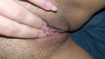 No aguanto las ganas de tocarme pensando en una verga grande y dura