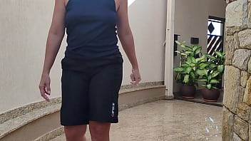 Garota sapatão perdeu aposta no futebol não pagou e teve que dar para o amigo mecânico