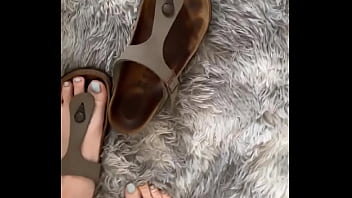 Nice friday ️#barefoot #feetworld #fetisch #leatherskirt girl creator #socksfetisch #