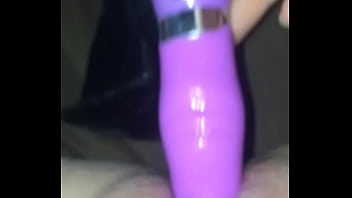 Amateur pussy playing with vibrator