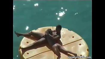 A floating blowjob voyeur cam