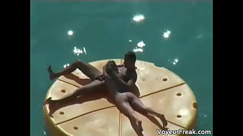 A floating blowjob voyeur cam