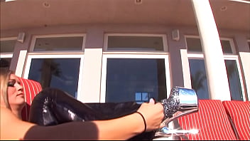 Behind the scenes post scene bonus erik everhard