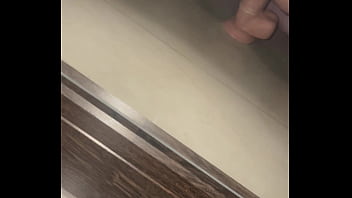 Sentando no consolo grande