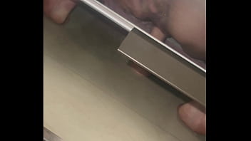 Sentando no consolo grande