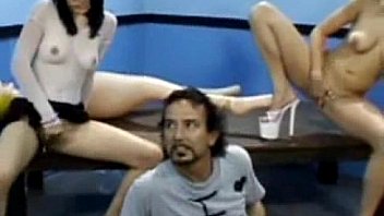 Nonton Teens-finger-clits thumbnail