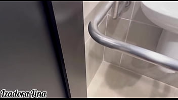 Chupei um estranho casado dentro do banheiro da academia da minha cidade e ainda levei ele pra casa e fuder minha buceta Chupei um estranho casado dentro do banheiro da academia da minha cidade e ainda levei ele pra casa e fuder minha buceta