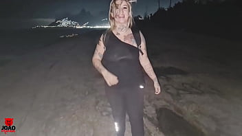 Patricinha fudeu com o nego na praia do rj loira luxx