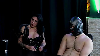 O sexo é um tabu no bdsm tem especialistas em dominação psicológica homem que come cu tem razão e a prática que gostaria de fazer kali kalifa dominatrix watch sheer red