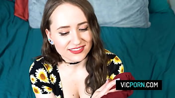 Horny babe pleasure herself by playing with her pussy in asrm style