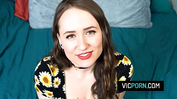 Horny babe pleasure herself by playing with her pussy in asrm style