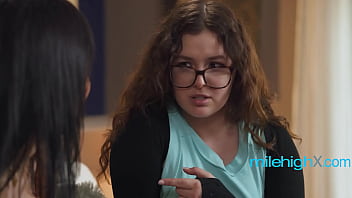 Hot babe teaches shy & innocent teen stepsis