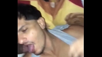 Grindr Cruising Abri O Aplicativo E Encontrei O Negodot23 Mamei A Pica Dele E Ele Ficou Em Transe Com Tesão thumbnail