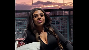 Comi gostoso a casadinha safada e muito gostosa mulher do meu chefe fui na casa do meu chefe chegando lá a esposa gostosa ficou doida pelo meu pau fudemos muito